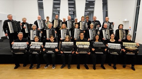 Akkordeonorchester Homburg-Hüttigweiler — Leitung: Christine Scheid-Künzer
