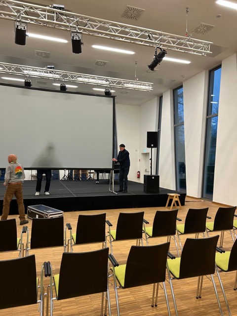 Aufbau der neuen Leinwand